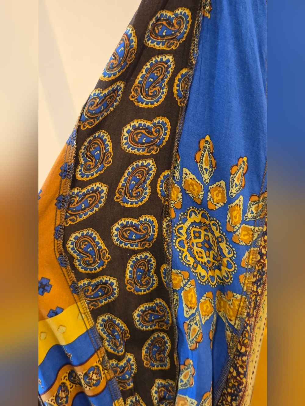 FREE PEOPLE Relaxed Thermal Top with Blue&Brown Patterned Sleeve Acents Size XS - Picture 10 of 16